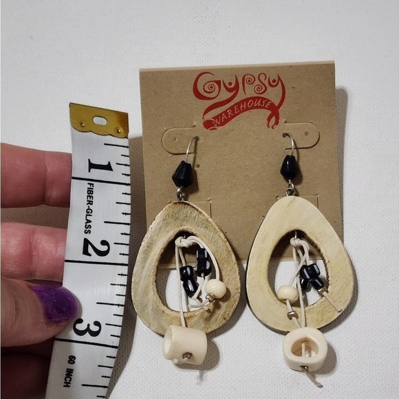 TRESKA‎ Wooden beaded dangle chandelier earrings - Picture 2 of 4